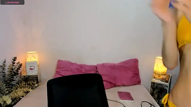 tsmokemachine online show from 11-06-25, 02:51