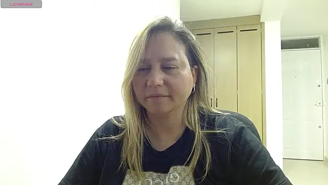 Snapshot of haashkyo chatting on 06-10-26, 03:39 haashkyo online show from 06-10-26, 03:39