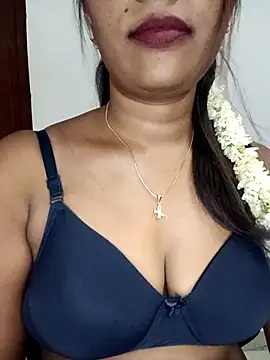 Snapshot of Tamil_kavinila chatting on 04-28-26, 06:07 Tamil kavinila online show from 04-28-26, 06:07