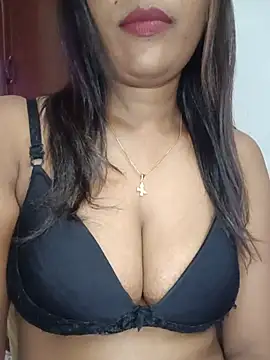 Snapshot of Tamil_kavinila chatting on 06-05-26, 10:21 Tamil kavinila online show from 06-05-26, 10:21