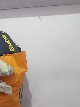 Snapshot of poojam93 chatting on 10-29-25, 02:14 poojam93 online show from 10-29-25, 02:14