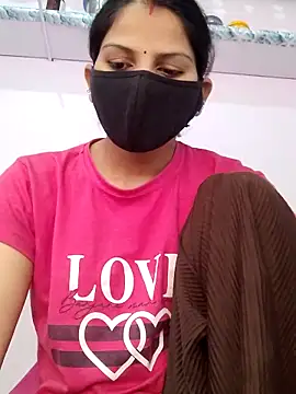 Snapshot of poojam93 chatting on 11-22-25, 03:27 poojam93 online show from 11-22-25, 03:27