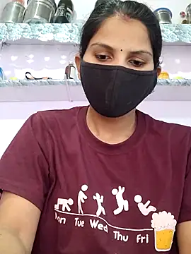 Snapshot of poojam93 chatting on 12-05-25, 03:04 poojam93 online show from 12-05-25, 03:04