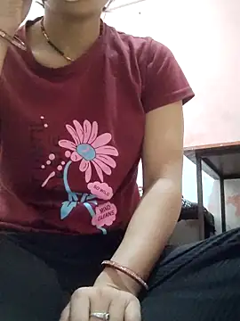 Snapshot of poojam93 chatting on 02-11-26, 12:26 poojam93 online show from 02-11-26, 12:26