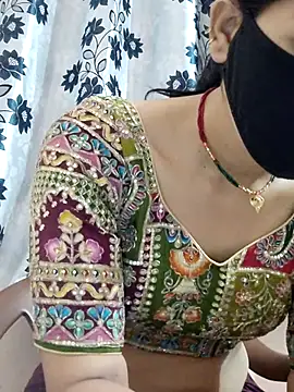 Snapshot of poojam93 chatting on 04-09-26, 01:49 poojam93 online show from 04-09-26, 01:49