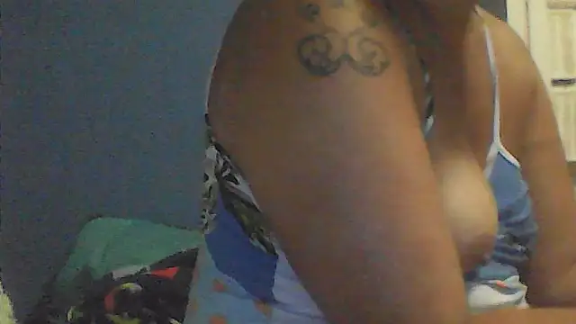 sarahkat86 online show from 10-29-25, 03:53