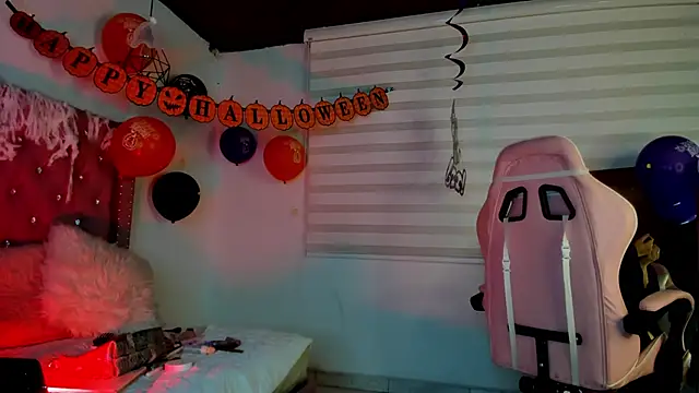 Jade rey  online show from 10-24-25, 03:14