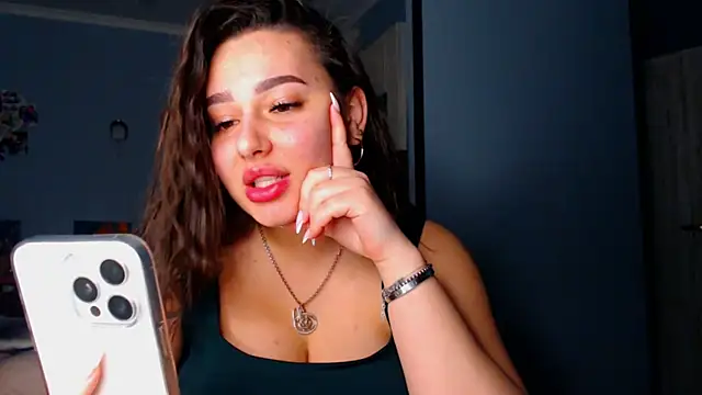 Snapshot of NikiWhite chatting on 10-15-25, 05:13 NikiWhite online show from 10-15-25, 05:13