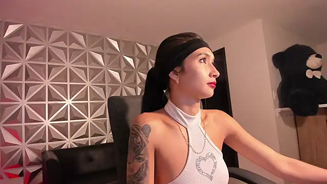 Snapshot of hellen_tease chatting on 09-12-25, 12:16 hellen tease online show from 09-12-25, 12:16