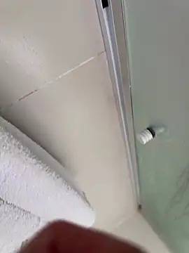 XUCRUTES42 online show from 03-04-26, 05:19