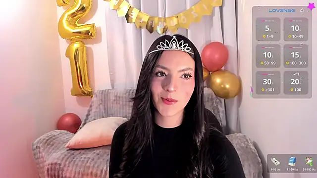 sarah saenz  online show from 02-26-26, 05:06