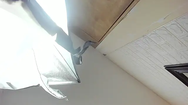 sweet  vanessa1 online show from 04-21-26, 12:23