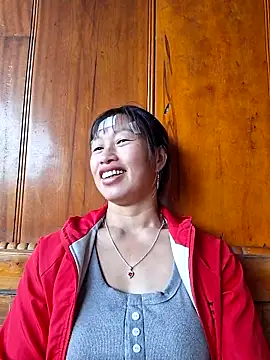 ngocngoc cute online show from 10-18-25, 03:53