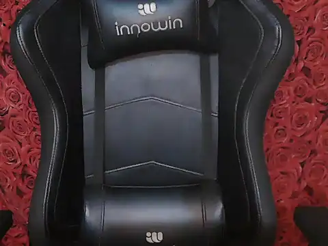 Snapshot of Simmi_Ji chatting on 11-25-25, 05:57 Simmi Ji online show from 11-25-25, 05:57