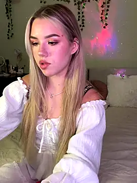 Snapshot of NastyaKiss1 chatting on 09-18-25, 05:04 NastyaKiss1 online show from 09-18-25, 05:04