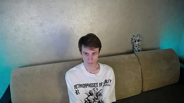 Snapshot of yes_cute_boy_ chatting on 03-25-26, 05:30 yes cute boy online show from 03-25-26, 05:30