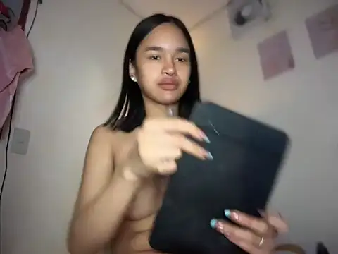 lelasohna online show from 04-18-26, 08:51