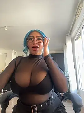 HATSUNE   online show from 10-01-25, 10:32