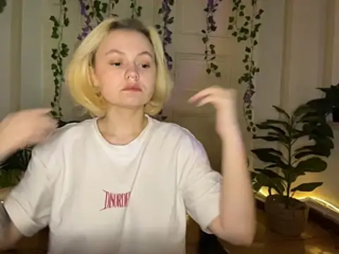 MoonIvy  online show from 07-03-26, 07:31