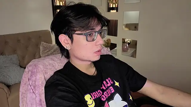 Snapshot of davoxer chatting on 06-19-26, 03:22 davoxer online show from 06-19-26, 03:22