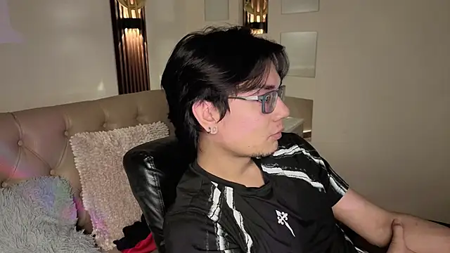 Snapshot of davoxer chatting on 07-01-26, 03:41 davoxer online show from 07-01-26, 03:41