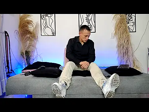 Masterblue hot online show from 12-13-25, 08:36