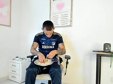 Masterblue hot online show from 02-13-26, 08:27