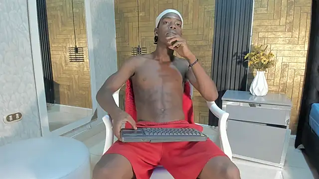 Snapshot of Cam_Brown chatting on 09-23-25, 04:48 Cam Brown online show from 09-23-25, 04:48