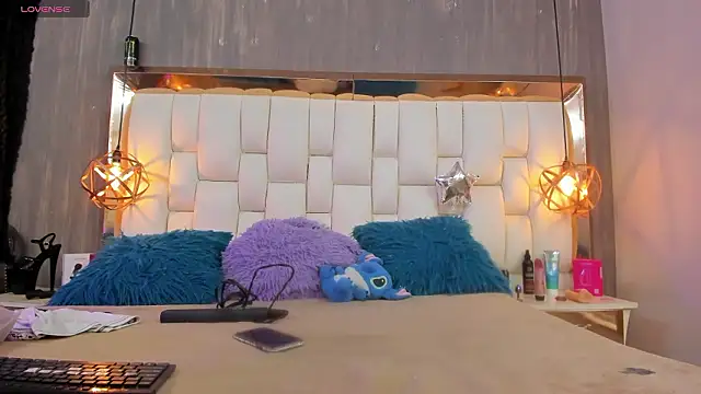 Foxxy Doll online show from 03-23-26, 02:43