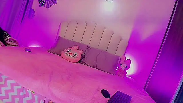 Eboney Hott online show from 11-10-25, 04:00