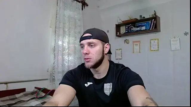 Jordan1Dior online show from 04-25-26, 07:33