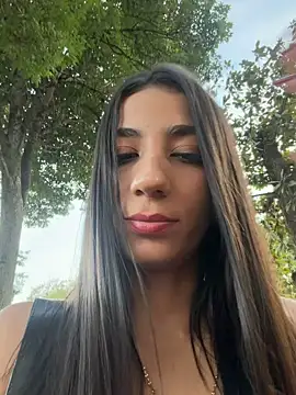 Snapshot of -juicy_ chatting on 06-12-26, 10:52 -juicy online show from 06-12-26, 10:52