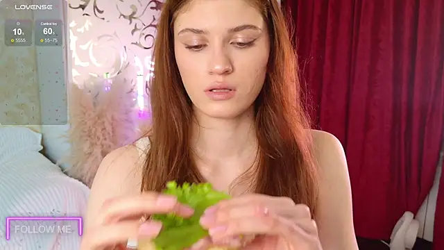 Snapshot of Angell_Wild chatting on 11-01-25, 12:29 Angell Wild online show from 11-01-25, 12:29