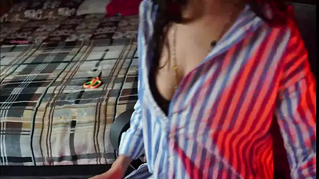 Snapshot of NidhiChandra chatting on 10-08-25, 08:01 NidhiChandra online show from 10-08-25, 08:01