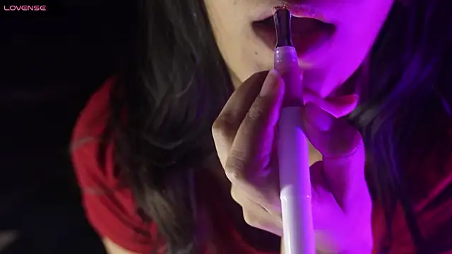 NidhiChandra online show from 11-18-25, 08:19