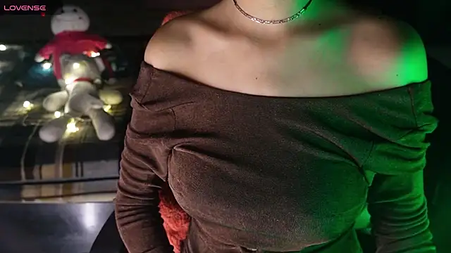 NidhiChandra online show from 12-19-25, 09:38