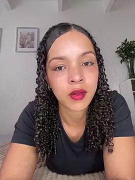 Snapshot of Yasmin777_ chatting on 05-20-26, 06:36 Yasmin777 online show from 05-20-26, 06:36