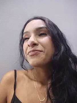 Snapshot of TharaMills chatting on 06-26-26, 03:22 TharaMills online show from 06-26-26, 03:22
