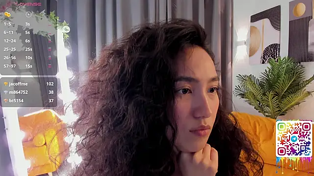 FlirtyAura online show from 04-22-26, 12:39