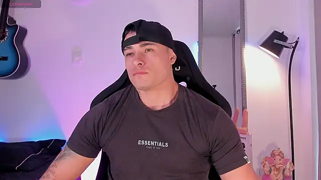 connorsmiith online show from 06-11-26, 12:58