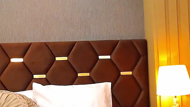 MelodyCarsson online show from 11-22-25, 12:04