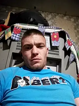 Kisszivacs online show from 03-07-26, 02:03