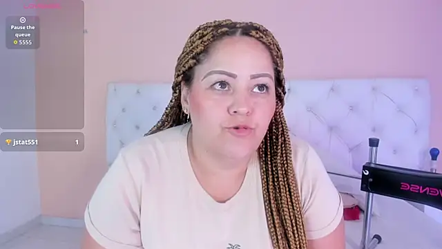 katte landerr online show from 10-26-25, 01:06