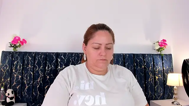 Snapshot of katte_landerr chatting on 05-28-26, 01:08 katte landerr online show from 05-28-26, 01:08