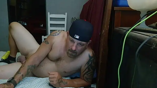 Snapshot of Dilf23 chatting on 07-03-26, 07:37 Dilf23 online show from 07-03-26, 07:37