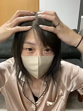 Snapshot of usako_2025 chatting on 06-14-26, 02:19 usako 2025 online show from 06-14-26, 02:19