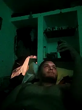 Snapshot of Hotguys111 chatting on 09-13-25, 06:13 Hotguys111 online show from 09-13-25, 06:13