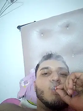 Snapshot of Hotguys111 chatting on 09-24-25, 03:43 Hotguys111 online show from 09-24-25, 03:43