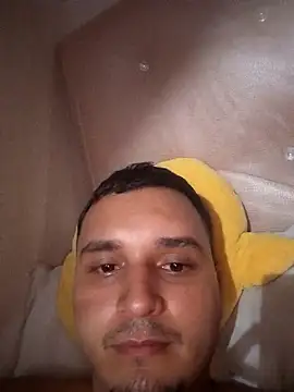 Snapshot of Hotguys111 chatting on 11-27-25, 08:38 Hotguys111 online show from 11-27-25, 08:38