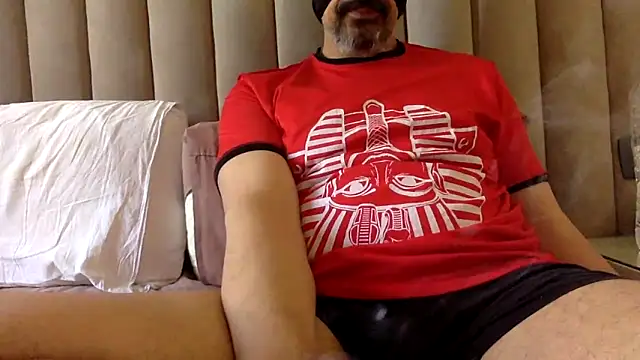 CaiBull online show from 06-13-26, 06:44
